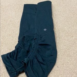 Lululemon Gather and Grow Crop Legging.